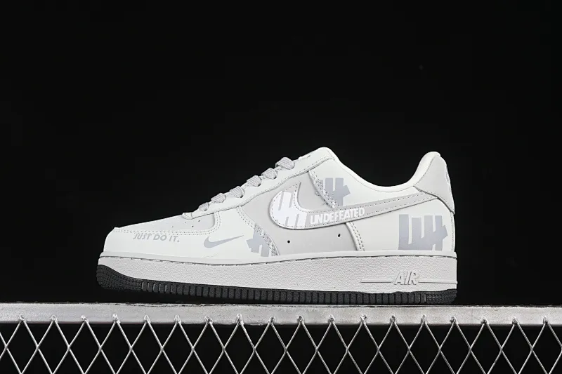 All categories Nk Air Force 1 Air Force series Nk Air Force 1 Low Air Force low-top Nike Air Force 1'07 Low UN joint impression LOGO Air Force 1 low-top casual sneakers DF0188-060